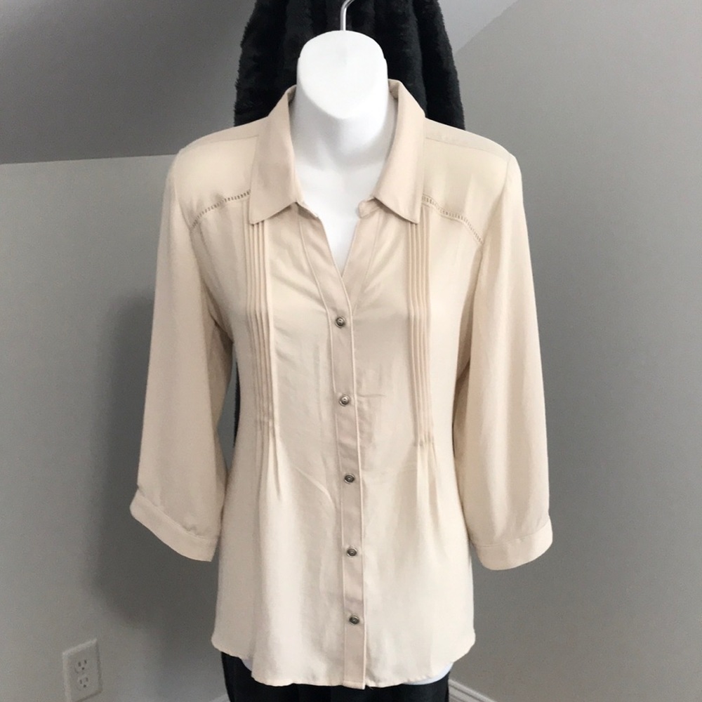 CHRISTOPHER & BANK BUTTON TAN BLOUSE WITH PLEADED FRONT